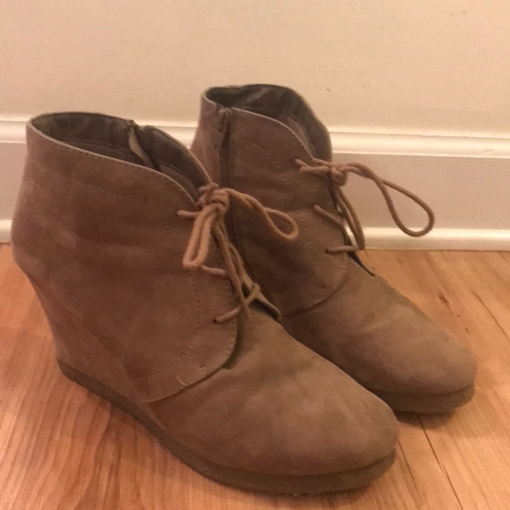 Womens Tan Booties. Size 11. Merona
